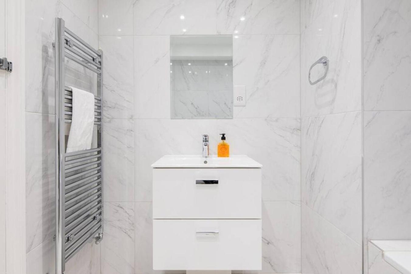 Steps From Hyde Park 2Br 2Bath Sleeps 6 Apartamento Londres Exterior foto